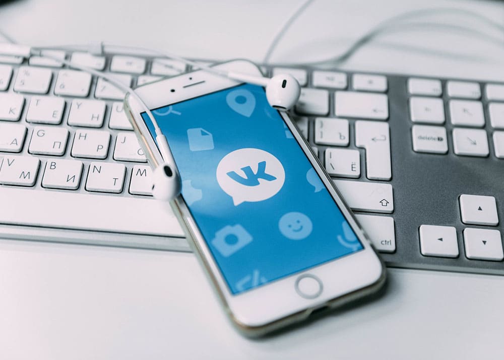 "ВКонтакте" с бизнесом: 10 идей для заработка в соцсети