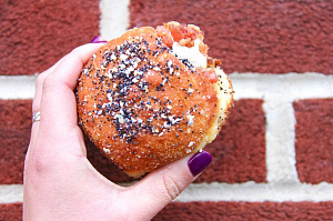 Пончики The Bagel Doughnut  от пекарни  B. Doughnut
